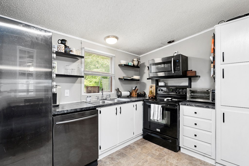 85 Relax Street Waterloo, SC 29384 - Photo 7 of 16