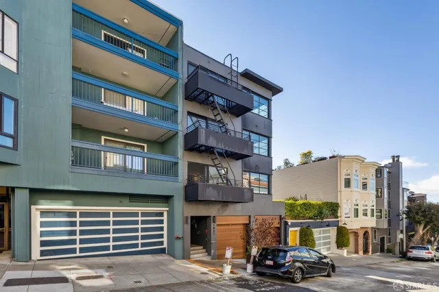 $7,000 | 1831 Grant Avenue, Unit 301, San Francisco, CA 94133