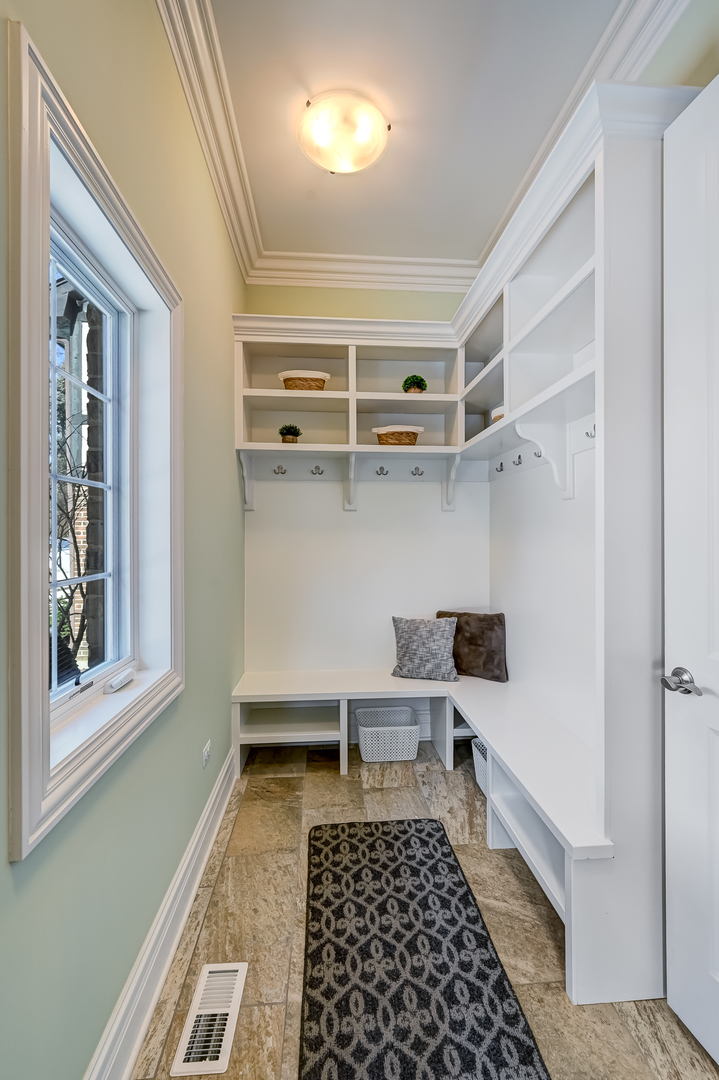 130 Oxford Avenue Clarendon Hills, IL 60514 - Photo 19 of 54