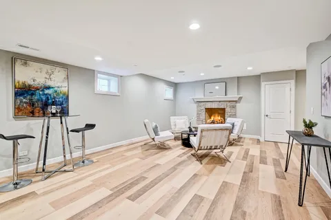 $1,699,999 | 130 Oxford Avenue, Clarendon Hills, IL 60514