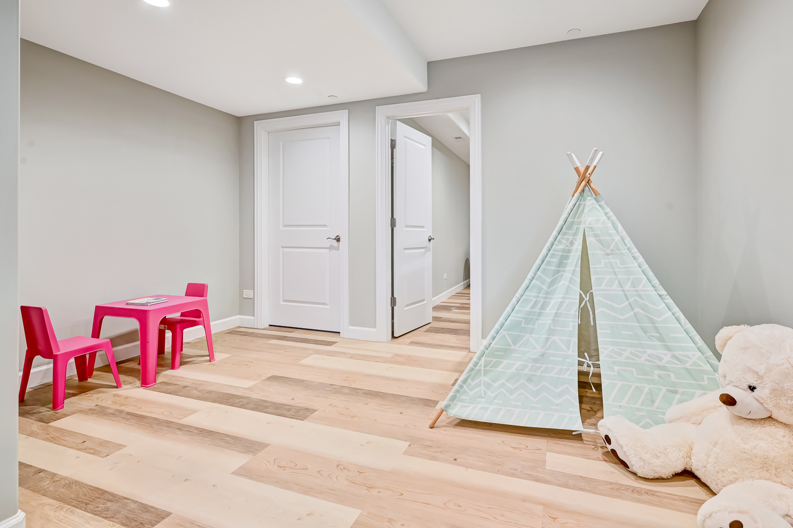 130 Oxford Avenue Clarendon Hills, IL 60514 - Photo 40 of 54