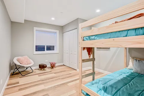 $1,699,999 | 130 Oxford Avenue, Clarendon Hills, IL 60514