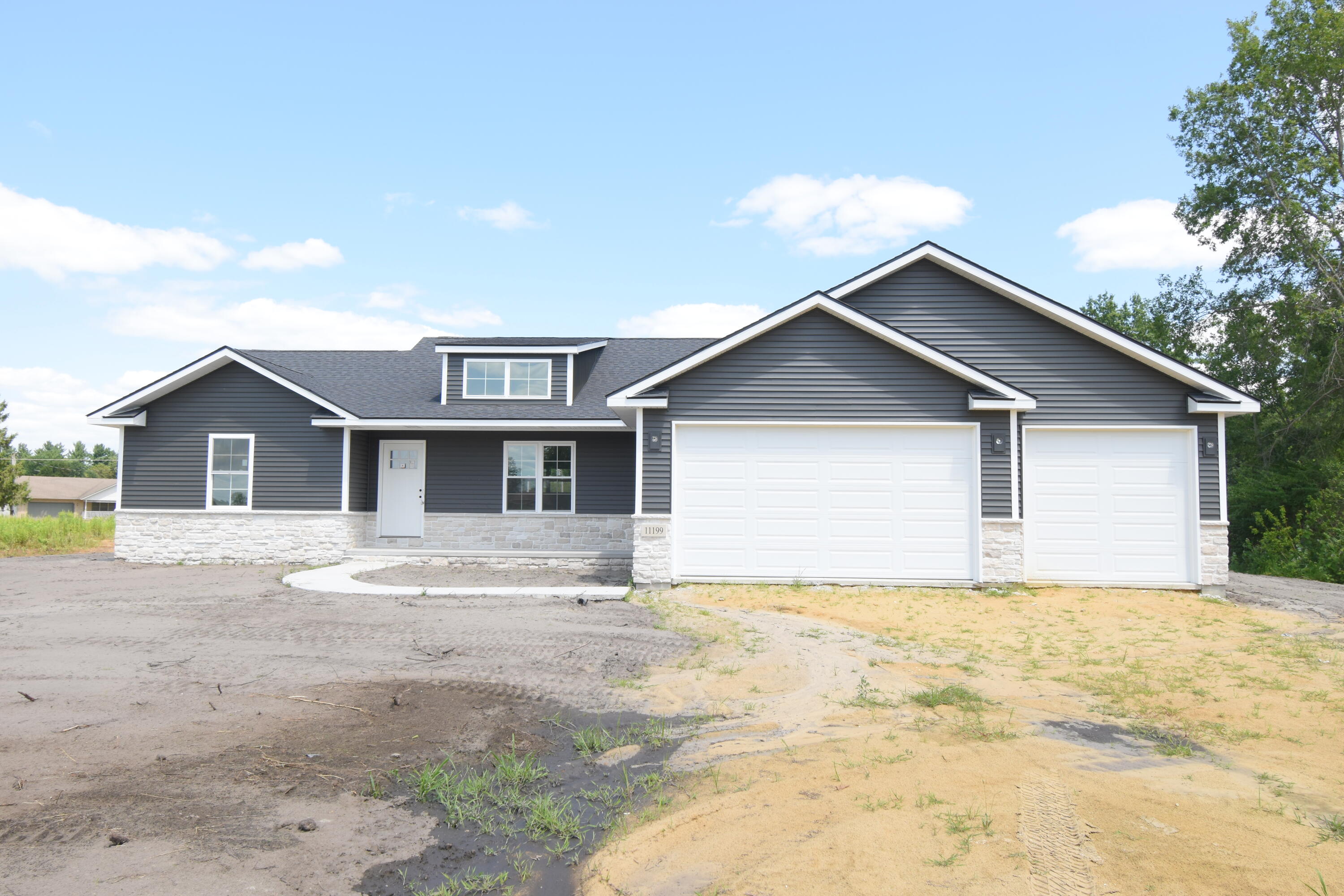 11999 Lilac Street Demotte, IN 46310 - Photo 1 of 13 3000x2000