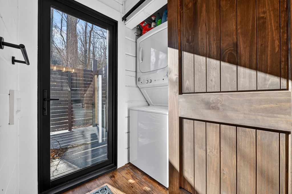 427 Green Ridge Road Blue Ridge, GA 30513 - Photo 38 of 53 a bathroom with a glass shower door