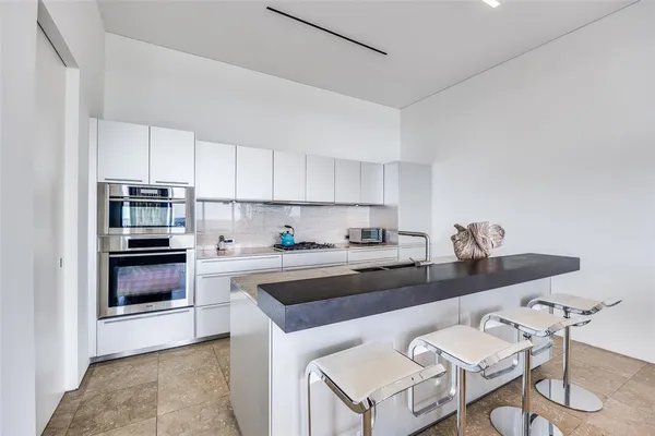 $749,000 | 1717 Arts Plaza, Unit 1808, Dallas, TX 75201
