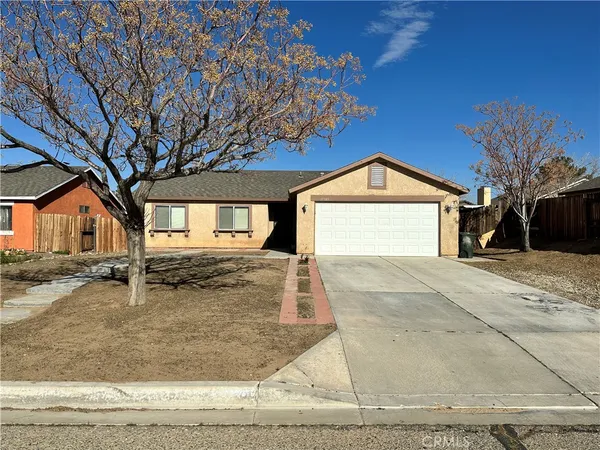 $2,200 | 17785 Carson Circle, Adelanto, CA 92301