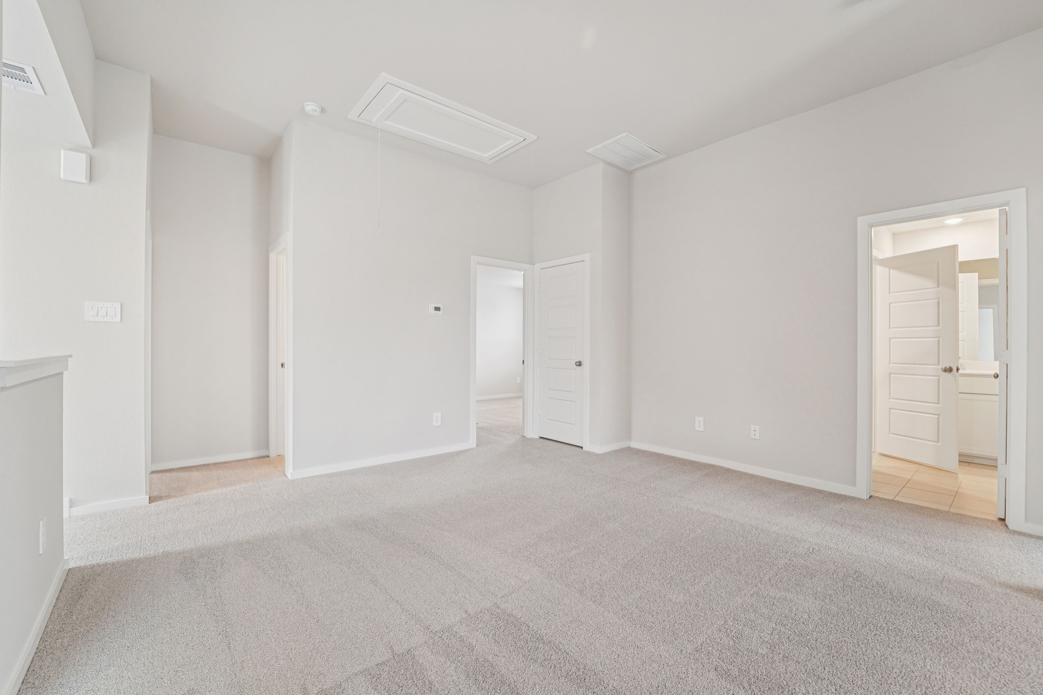 16217 Parish Pointe Court Conroe, TX 77302 - Photo 26 of 42 a view of an empty room and closet area