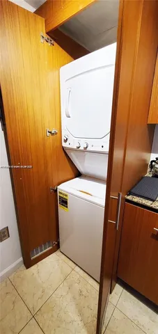 a view of utility room