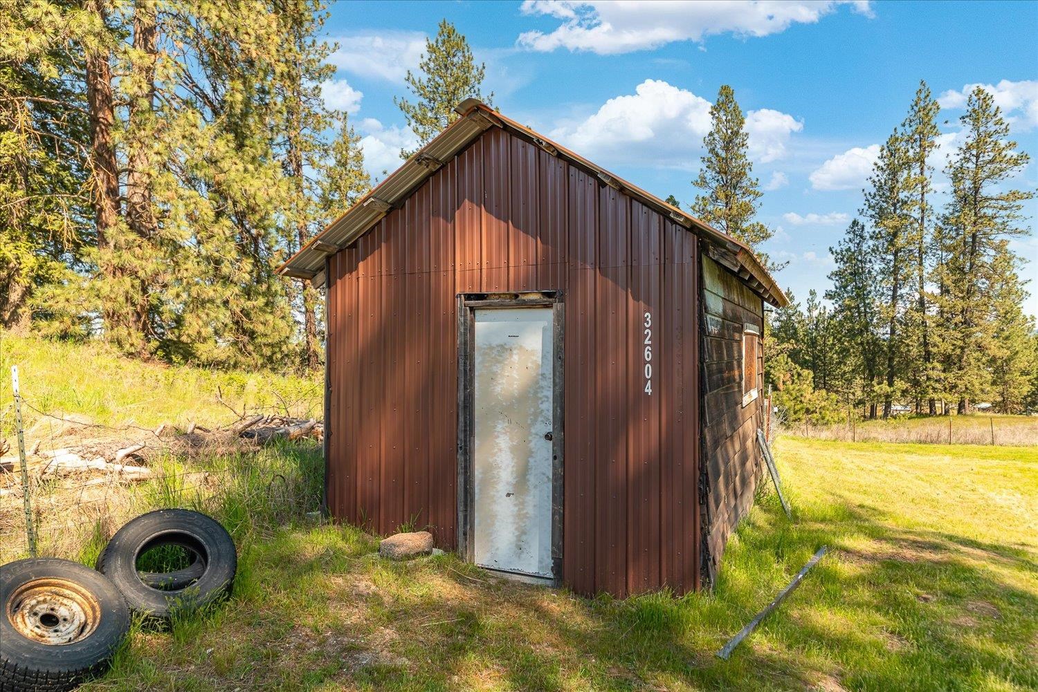 32604 North Elk Chattaroy Road Chattaroy, WA 99003 - Photo 34 of 48