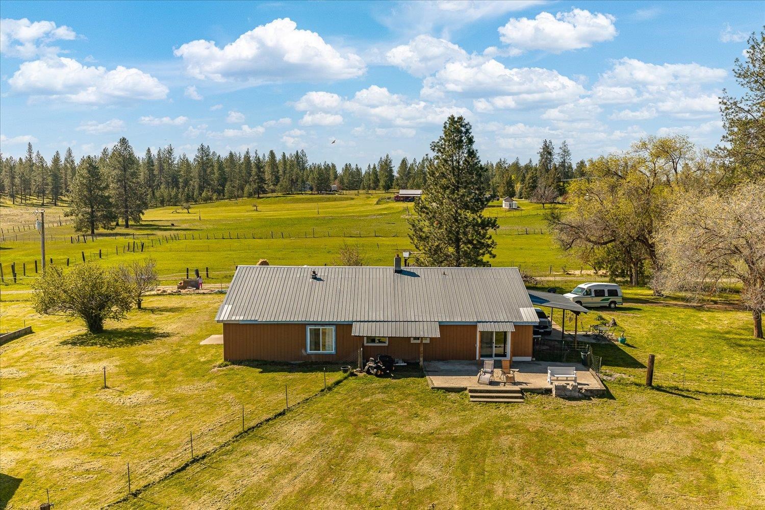 32604 North Elk Chattaroy Road Chattaroy, WA 99003 - Photo 35 of 48