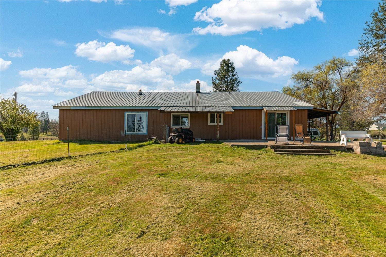 32604 North Elk Chattaroy Road Chattaroy, WA 99003 - Photo 6 of 48