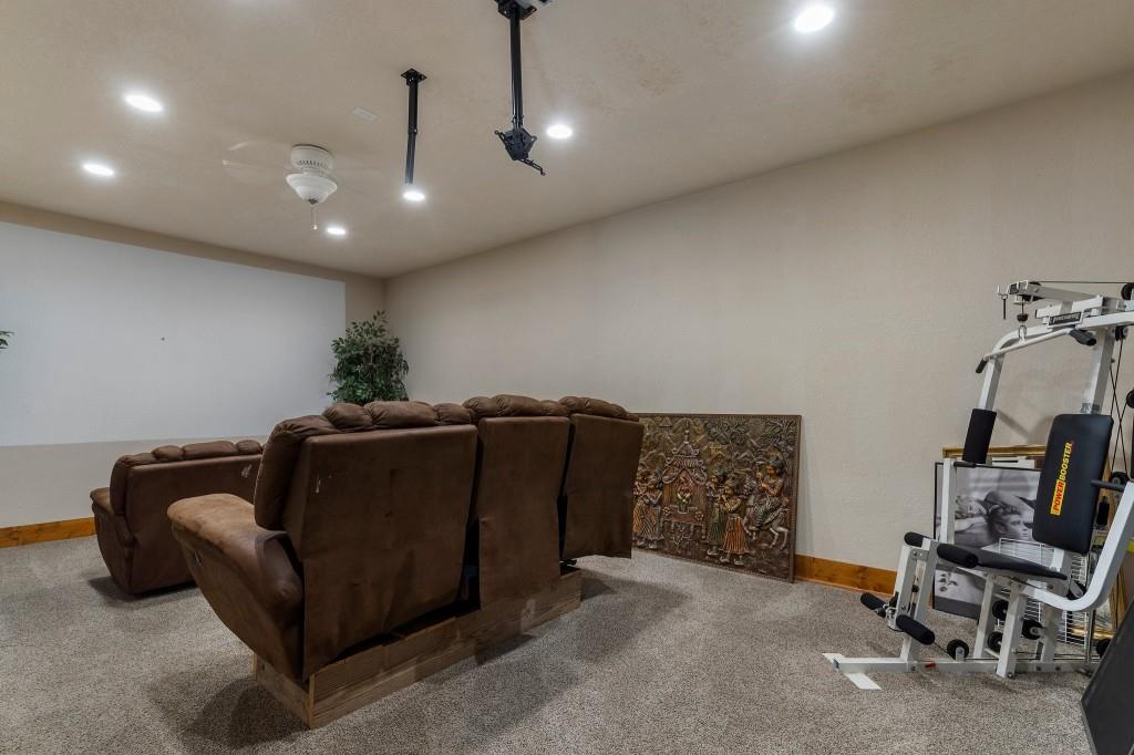 5185 Buice Road Alpharetta, GA 30022 - Photo 19 of 32 a living room with furniture
