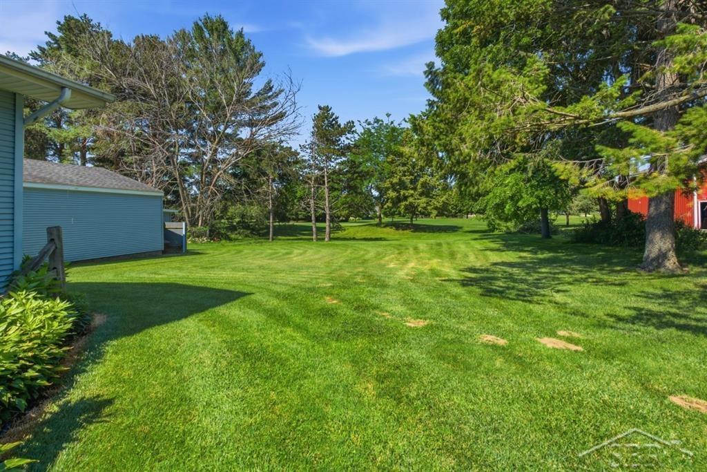 4665 North River Road Freeland, MI 48623 - Photo 10 of 37
