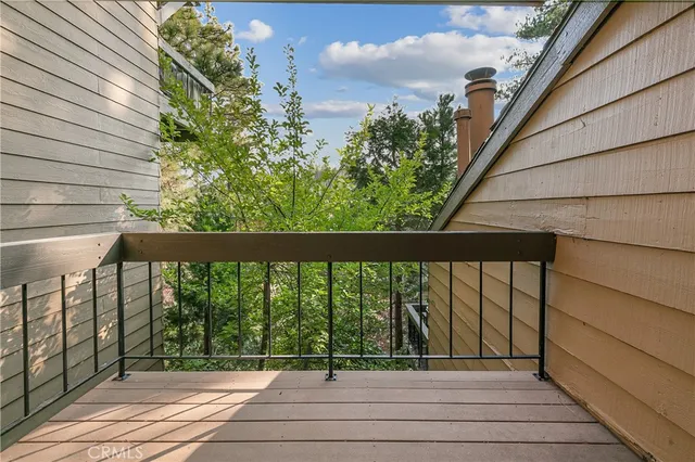 $425,000 | 27657 Peninsula Drive, Unit 131, Lake Arrowhead, CA 92352