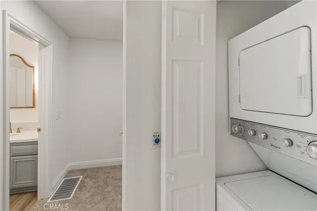 $425,000 | 27657 Peninsula Drive, Unit 131, Lake Arrowhead, CA 92352