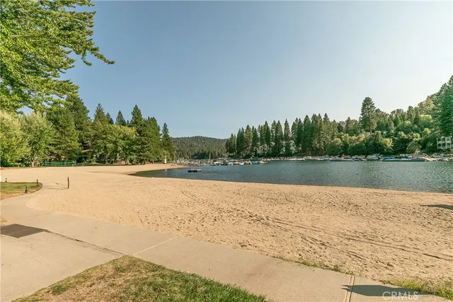 $425,000 | 27657 Peninsula Drive, Unit 131, Lake Arrowhead, CA 92352