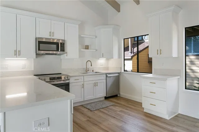 $425,000 | 27657 Peninsula Drive, Unit 131, Lake Arrowhead, CA 92352