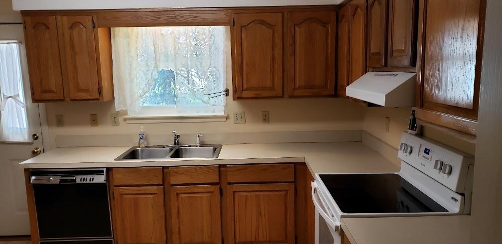 311 Pelham Road Fort Walton Beach, FL 32547 - Photo 13 of 22 Kitchen form Hall