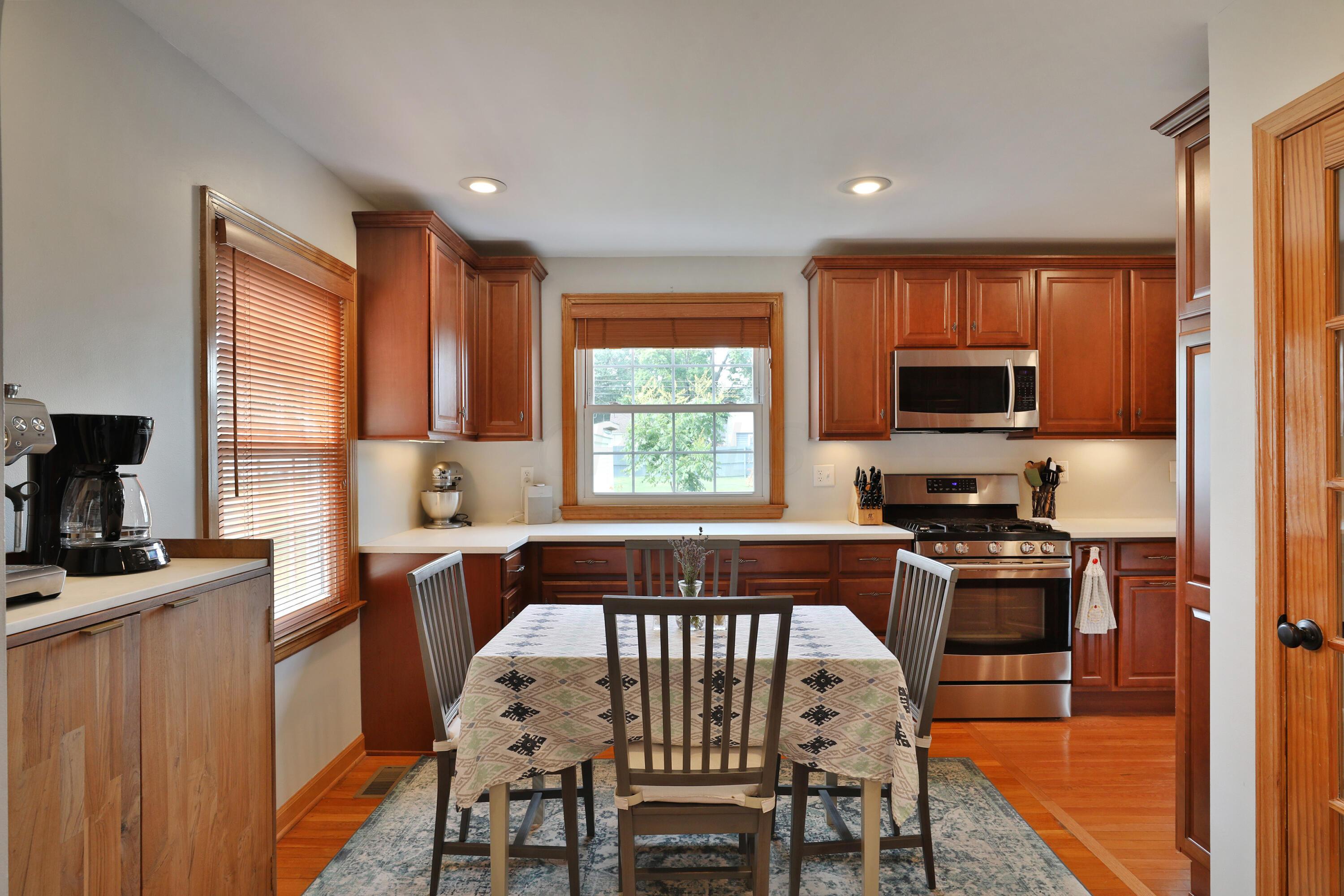 474 Wetmore Road Columbus, OH 43214 - Photo 9 of 40 Kitchen 1
