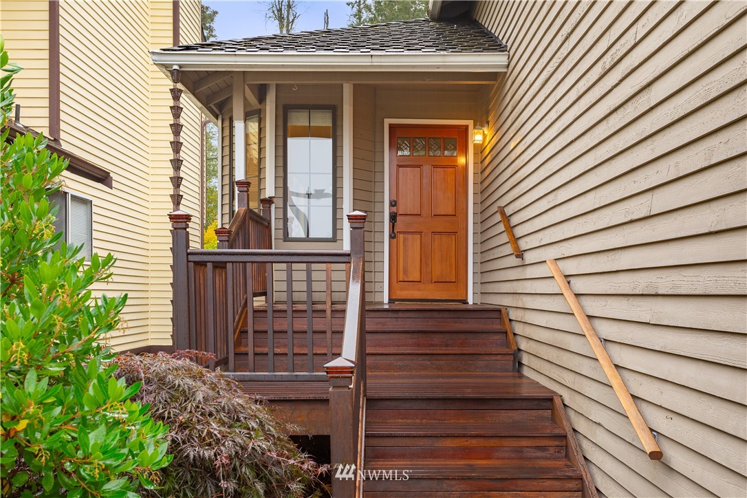 2419 Southeast 8th Place Renton, WA 98057 - Photo 2 of 29