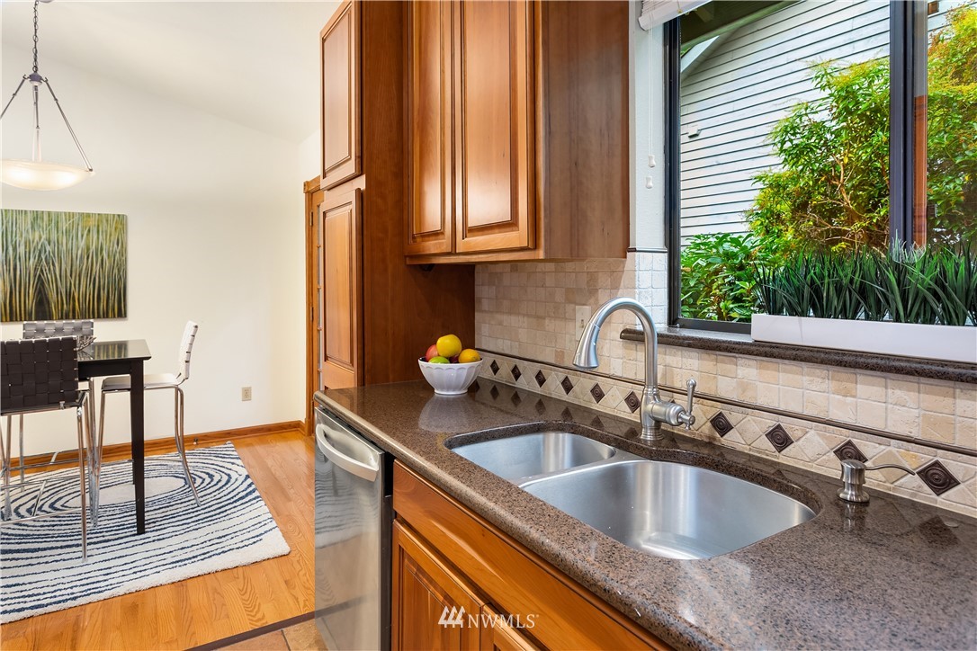 2419 Southeast 8th Place Renton, WA 98057 - Photo 13 of 29