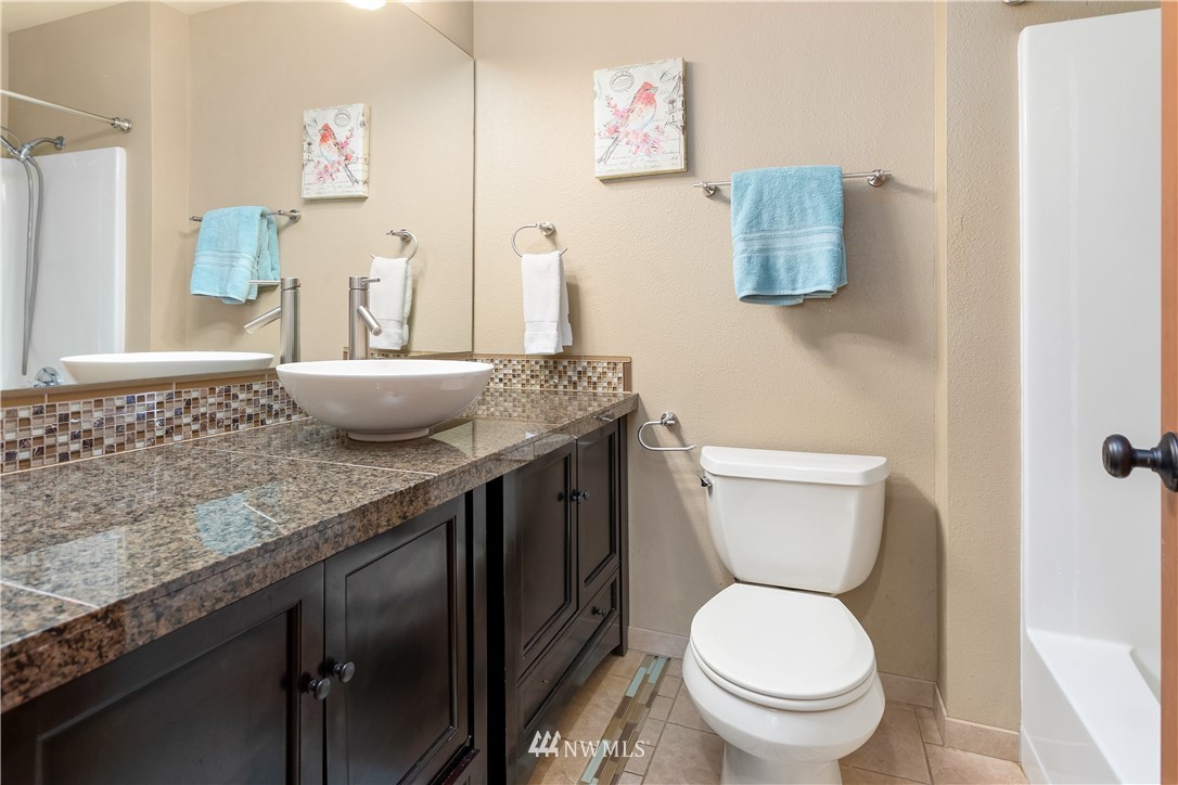 2419 Southeast 8th Place Renton, WA 98057 - Photo 18 of 29