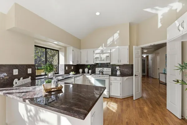$938,000 | 7502 Deveron Court, San Jose, CA 95135