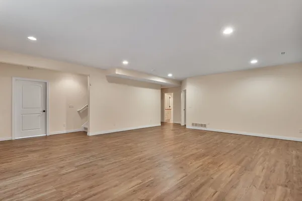 $469,900 | 5310 Baraboo Court, Davenport, IA 52804