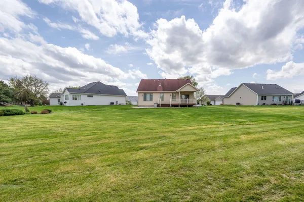 $469,900 | 5310 Baraboo Court, Davenport, IA 52804
