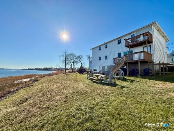 $2,600 | 3 Bayview Place, West Haven, CT 06516