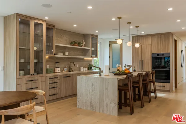 $17,850 | 1161 Stearns Drive, Los Angeles, CA 90035