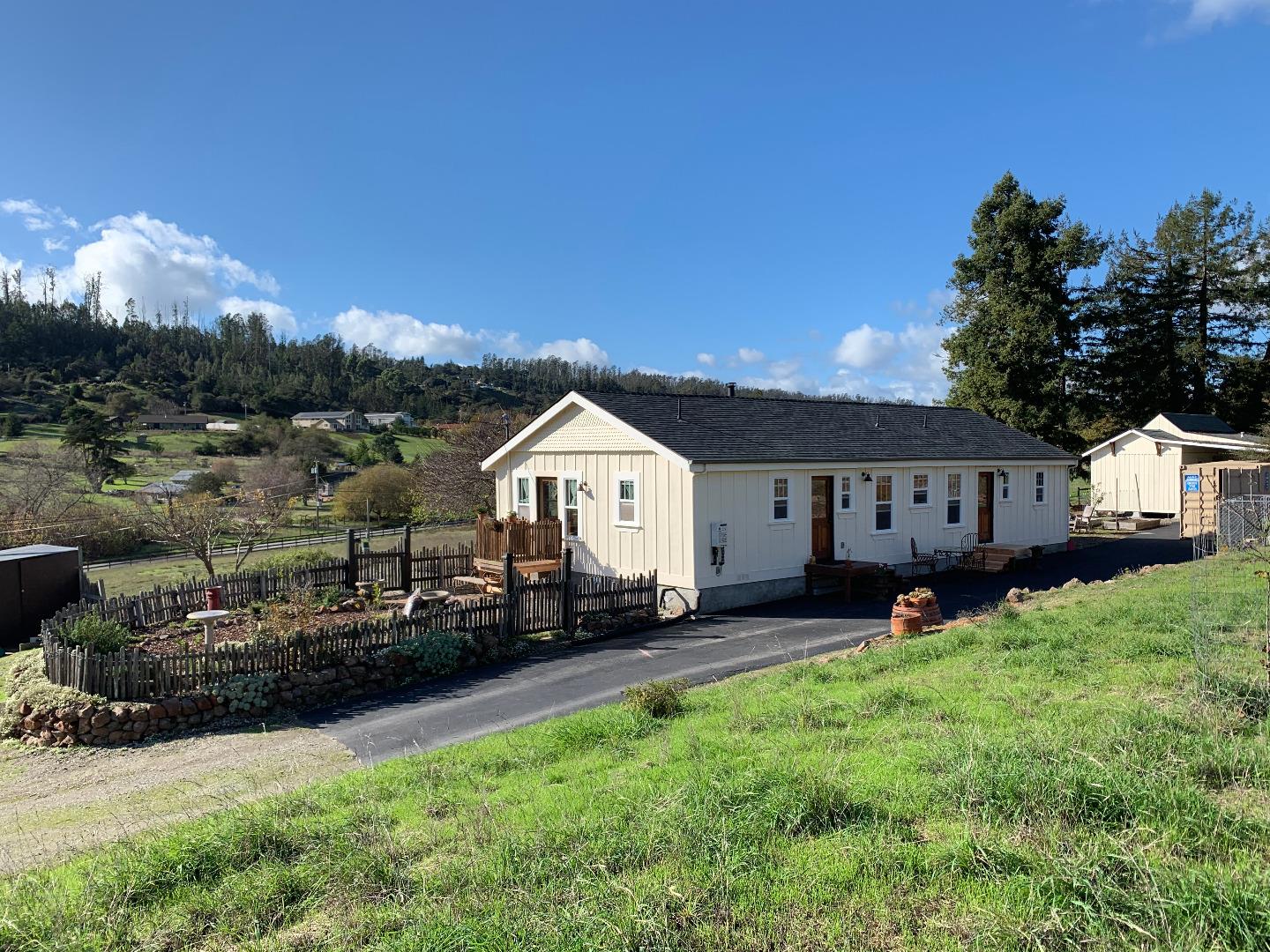 388 Larkin Valley Road Watsonville, CA 95076 - Photo 11 of 22 Gallery Image 11