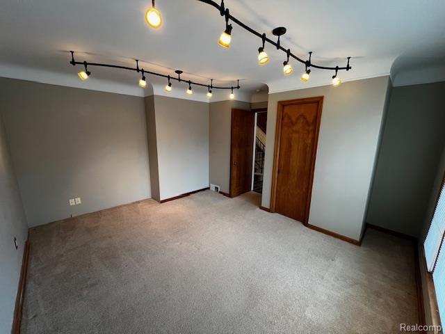 451 Maison Road Grosse Pointe Farms, MI 48236 - Photo 8 of 27