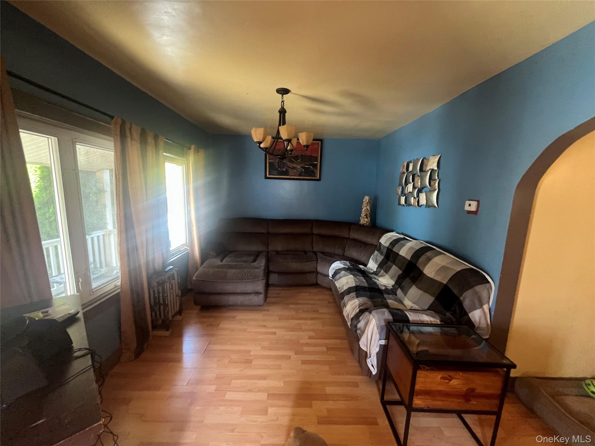 181-03 145th Road Queens, NY 11413 - Photo 5 of 8
