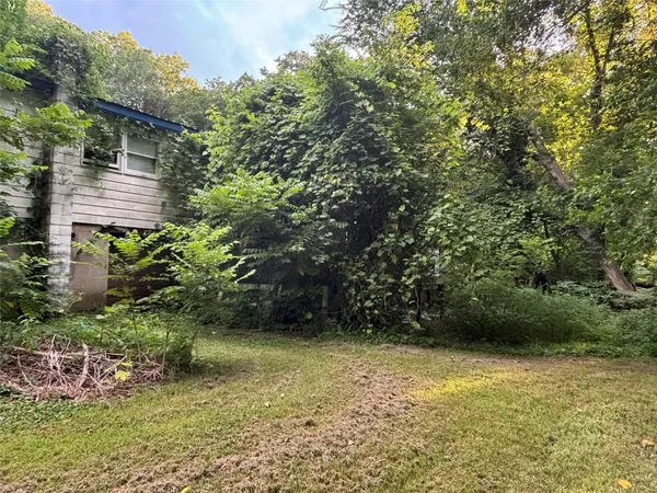 a view of outdoor space and garden