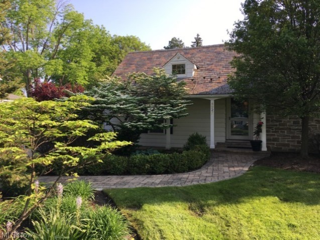 4927 Countryside Road Lyndhurst, OH 44124 - Photo 2 of 34
