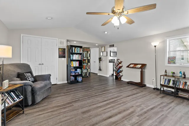 $195,000 | 805 North Knight Circle, Marion, IN 46952