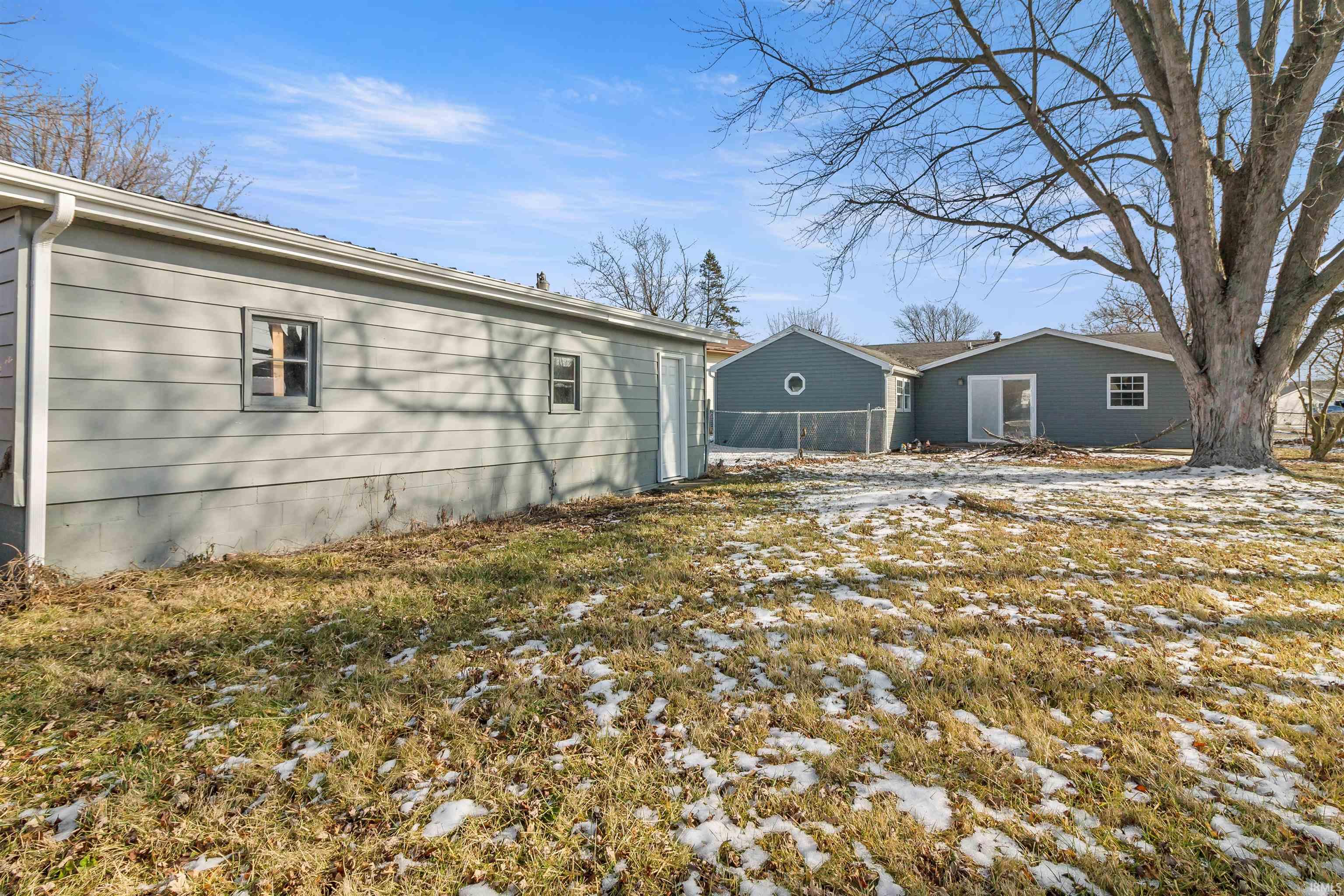 805 North Knight Circle Marion, IN 46952 - Photo 24 of 26