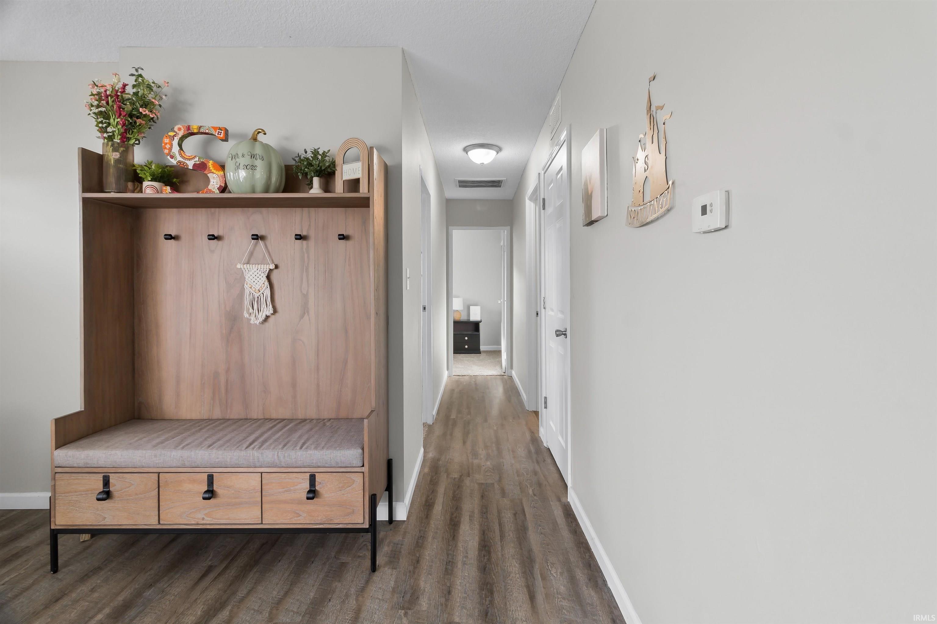 805 North Knight Circle Marion, IN 46952 - Photo 8 of 26