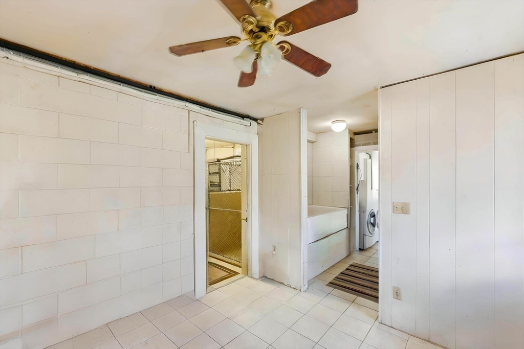 405 Rock Valley Road Holyoke, MA 01040 - Photo 34 of 42 a view of an entryway