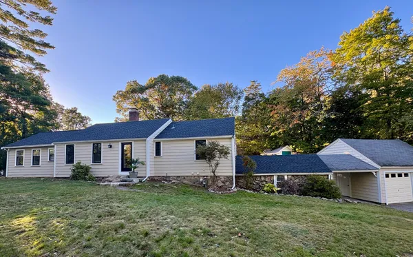 $1,049,000 | 8 Forest Avenue, Cohasset, MA 02025