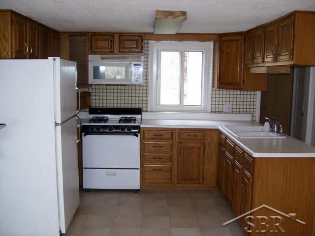 13449 South Beyer Road Birch Run, MI 48415 - Photo 7 of 8 20043373-6.JPG