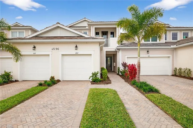 $539,000 | 4596 Arboretum Circle, Unit 202, Naples, FL 34112