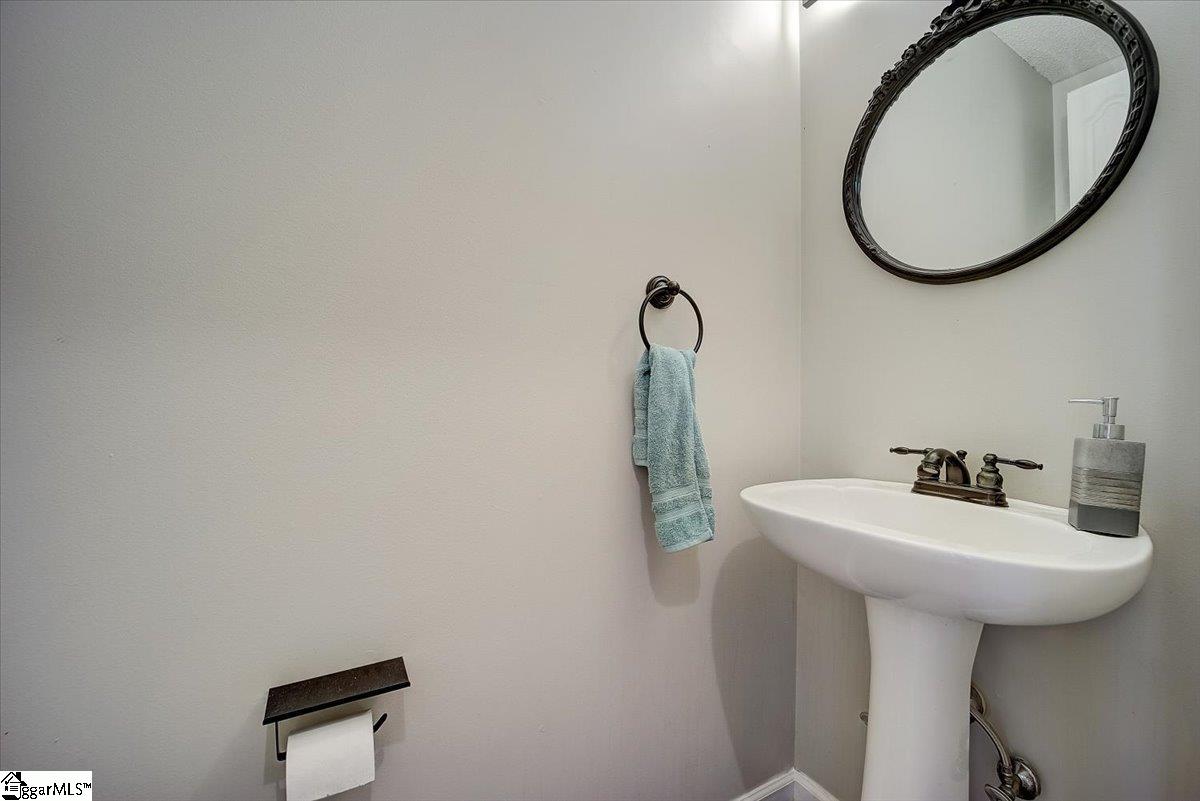 1222 Old Mill Road Easley, SC 29642 - Photo 10 of 36