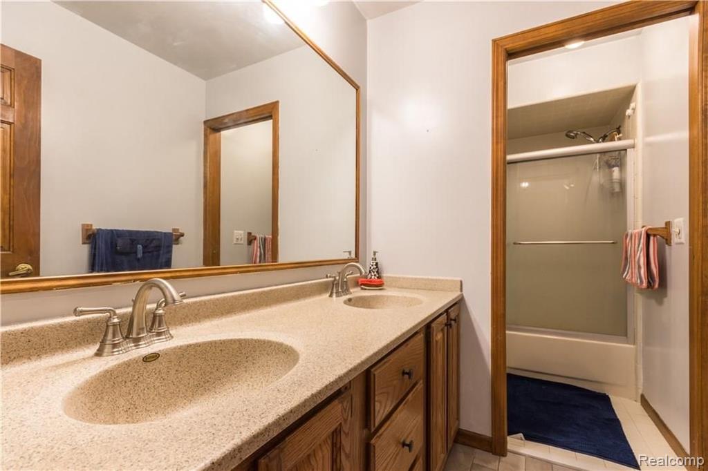 8200 East Pearson Road Utica, MI 48316 - Photo 19 of 27