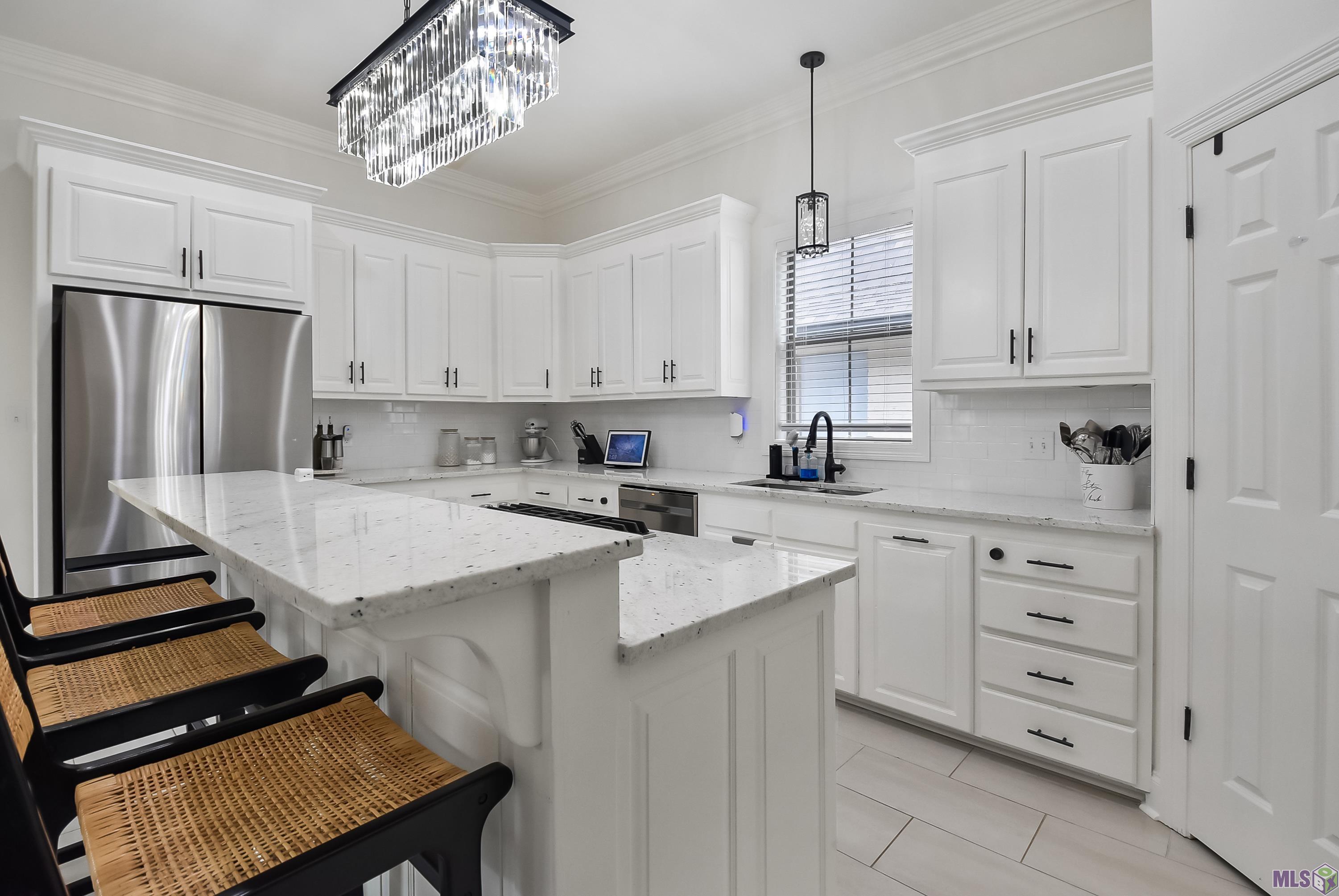 8925 Foxgate Drive Baton Rouge, LA 70809 - Photo 5 of 25