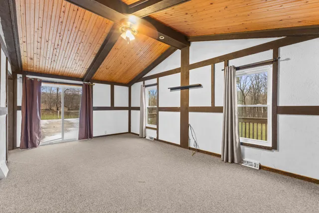 $400,000 | 11205 Scipio Highway, Vermontville, MI 49096