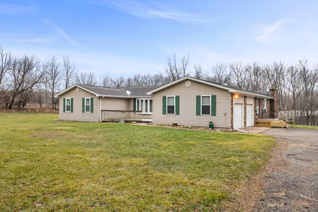 $400,000 | 11205 Scipio Highway, Vermontville, MI 49096