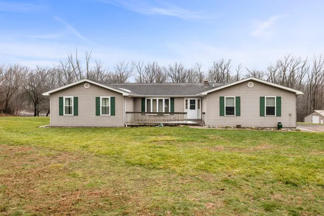 $400,000 | 11205 Scipio Highway, Vermontville, MI 49096