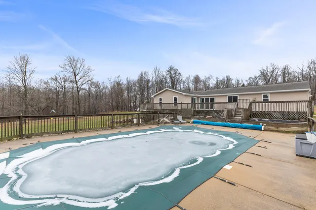 $400,000 | 11205 Scipio Highway, Vermontville, MI 49096